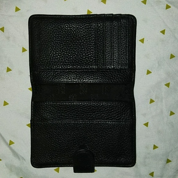 Michael Kors Wallet - Picture 2 of 4